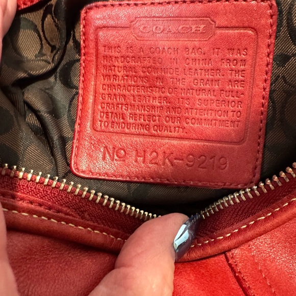 Vintage Coach Ergo hobo in red - Picture 9 of 10